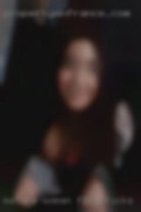 mature woman fist fucks